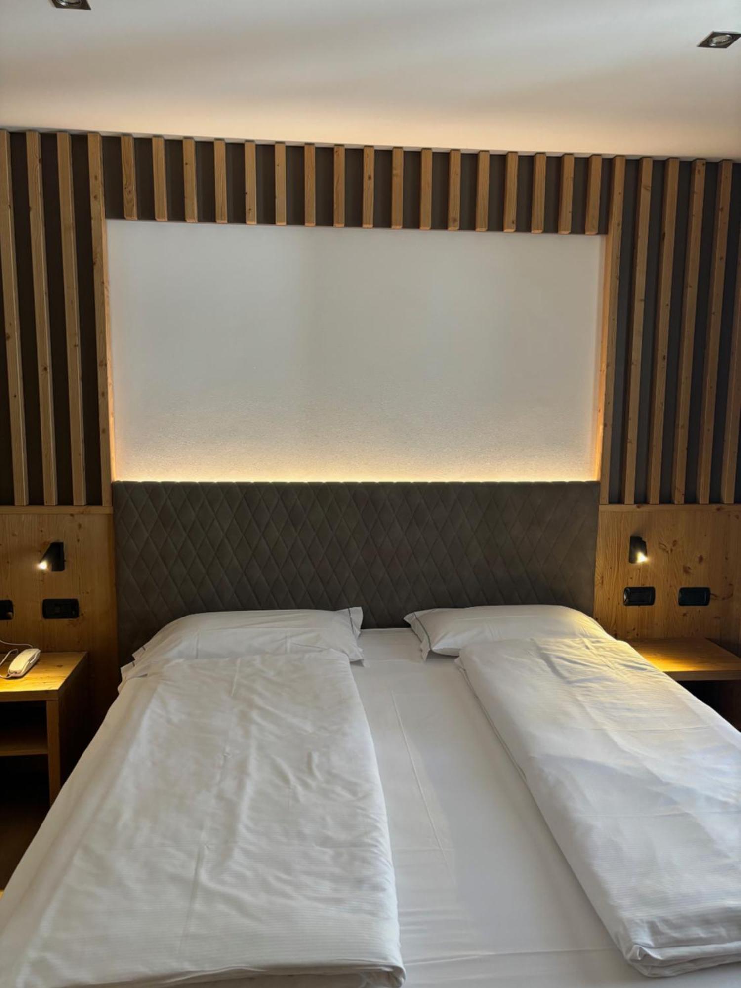 Hotel San Martino 산마르티노디카스트로차 외부 사진